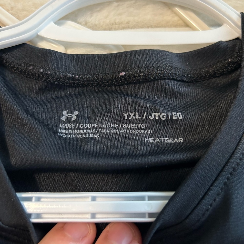 Under Armour Bundle - Picture 7 of 8